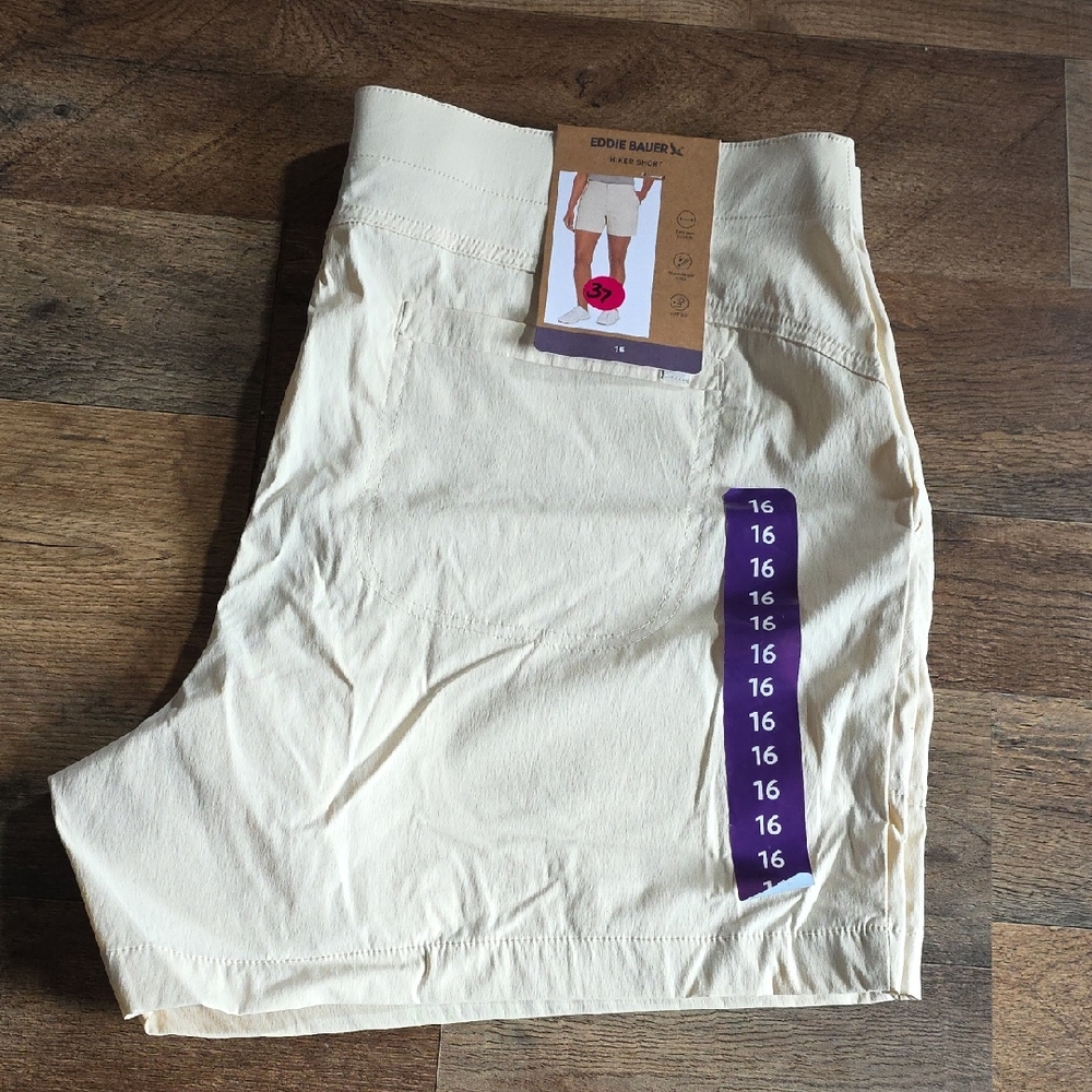 Eddie Bauer Cream Women's Shorts